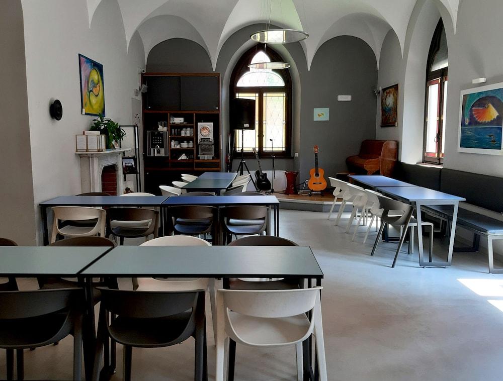 Babila Hostel Mediolan Zewnętrze zdjęcie