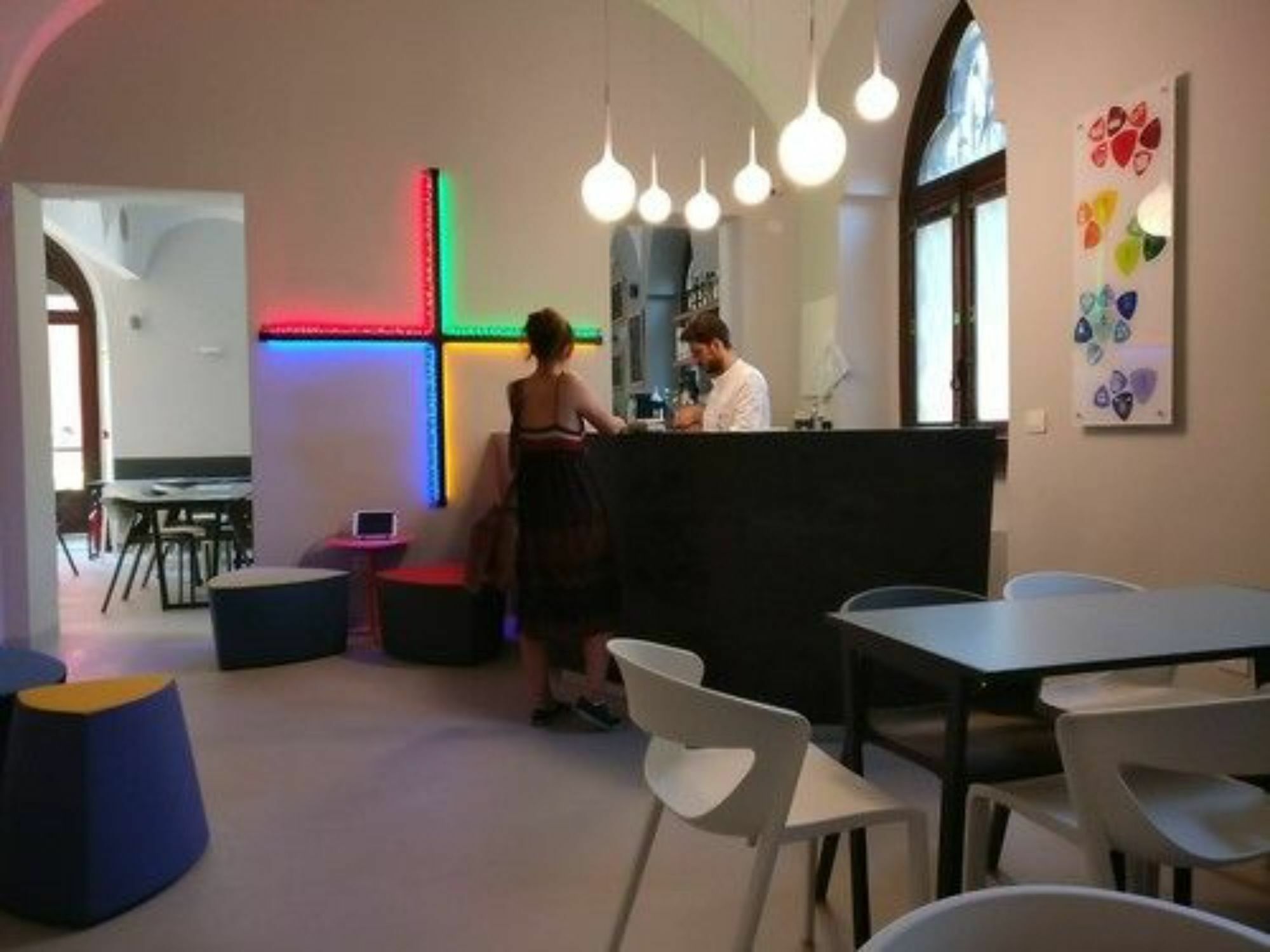 Babila Hostel Mediolan Zewnętrze zdjęcie